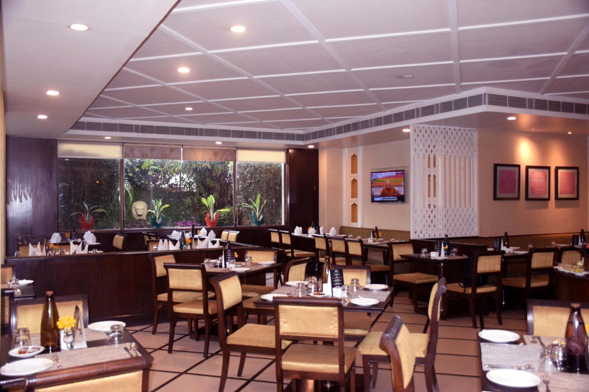 לקנאו La Place Sarovar Portico מראה חיצוני תמונה